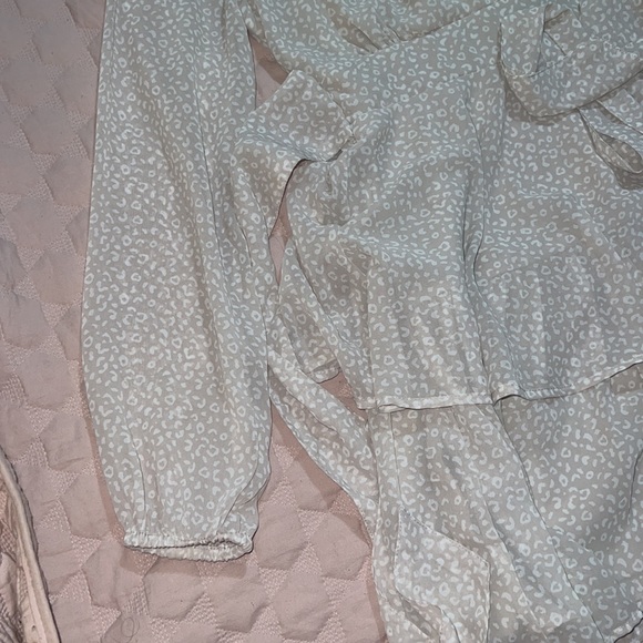 BLUSH DRESS!🥥 - Picture 2 of 6